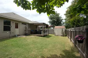 7304 S Glenn St, Austin, TX 78744 - Photo 20