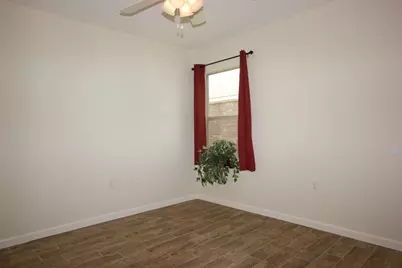 7304 S Glenn Street, Austin, TX 78744 - Photo 18