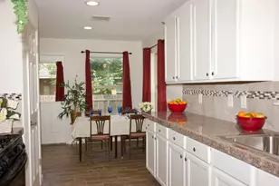 7304 S Glenn St, Austin, TX 78744 - Photo 6