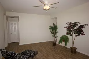 7304 S Glenn St, Austin, TX 78744 - Photo 10