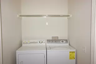 7304 S Glenn St, Austin, TX 78744 - Photo 12