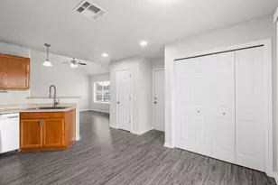 407 E Pietzsch St, Bartlett, TX 76511 - Photo 14