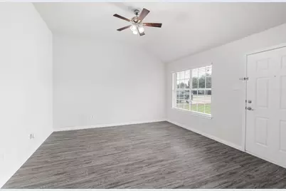 407 E Pietzsch Street, Bartlett, TX 76511 - Photo 12