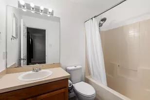 407 E Pietzsch St, Bartlett, TX 76511 - Photo 40