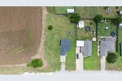 407 E Pietzsch Street, Bartlett, TX 76511 - Photo 26