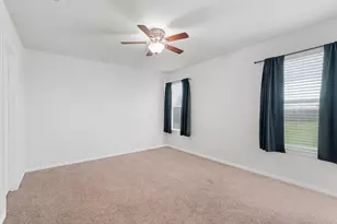 407 E Pietzsch St, Bartlett, TX 76511 - Photo 36