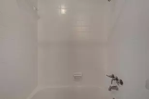 304 E 33rd St, Austin, TX 78705 - Photo 28