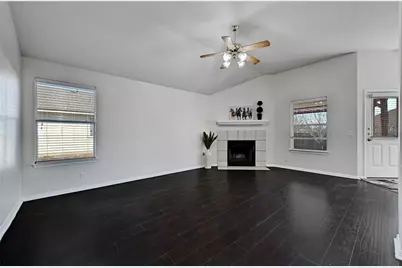 317 McCoy Lane, Hutto, TX 78634 - Photo 4