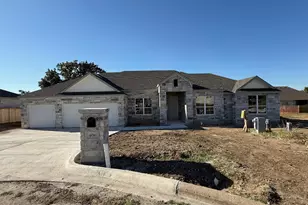 406 Hogans Pl Pl, Meadowlakes, TX 78654 - Photo 1