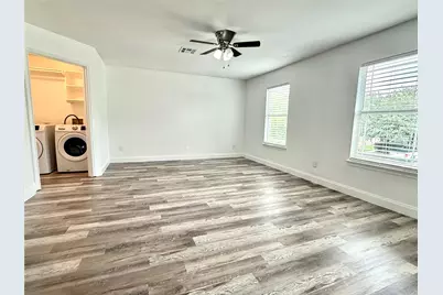 529 W Metcalfe Street, Hutto, TX 78634 - Photo 18