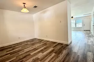 529 W Metcalfe St, Hutto, TX 78634 - Photo 14