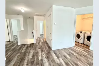 529 W Metcalfe Street, Hutto, TX 78634 - Photo 12