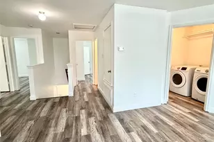 529 W Metcalfe St, Hutto, TX 78634 - Photo 12