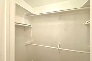 529 W Metcalfe St, Hutto, TX 78634 - Photo 10