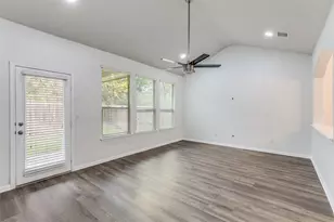 10805 Owyhee Vw, Austin, TX 78754 - Photo 6