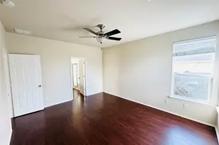 245 Verano Dr, Kyle, TX 78640 - Photo 8
