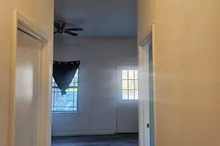 816 Mora St, Lockhart, TX 78644 - Photo 8