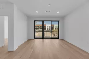 2209 S 1st St, Austin, TX 78704 - Photo 14