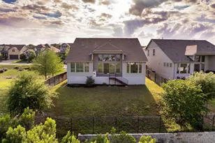 595 Dayridge Dr, Dripping Springs, TX 78620 - Photo 4