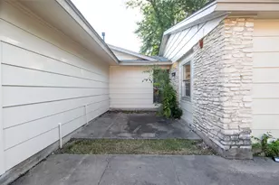 1407 Click Cove, Austin, TX 78758 - Photo 2