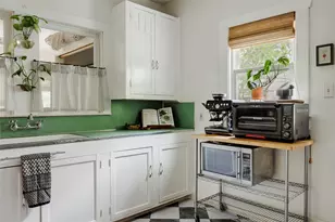 703 E 45th 1/2 St, Austin, TX 78751 - Photo 16