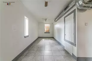 2103 Rosewood Ave, Austin, TX 78702 - Photo 2