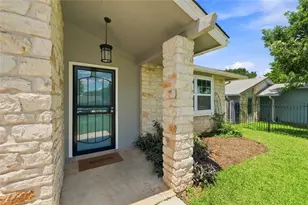 7000 Shannon Dr, Austin, TX 78724 - Photo 4