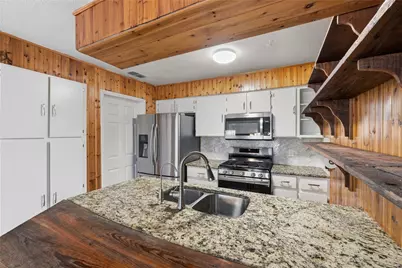 7000 Shannon Drive, Austin, TX 78724 - Photo 14