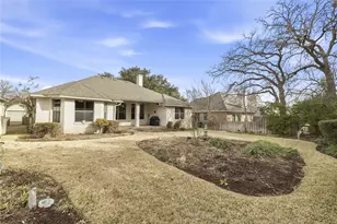 309 Heritage Hills Dr, Fredericksburg, TX 78624 - Photo 24