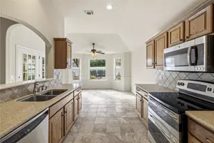 309 Heritage Hills Dr, Fredericksburg, TX 78624 - Photo 12