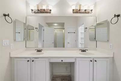 309 Heritage Hills Drive, Fredericksburg, TX 78624 - Photo 16