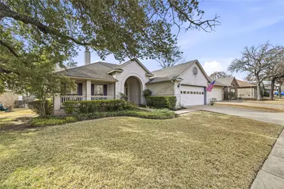 309 Heritage Hills Drive, Fredericksburg, TX 78624 - Photo 2