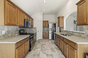 309 Heritage Hills Dr, Fredericksburg, TX 78624 - Photo 10