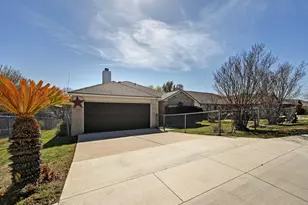 740 Clearview Cir, San Marcos, TX 78666 - Photo 1