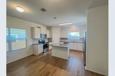 438 Perfect World Loop, Jarrell, TX 76537 - Photo 4