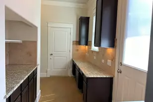 505 W N Loop Blvd, Austin, TX 78751 - Photo 12