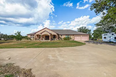 1102 Private Road 2332, Giddings, TX 78942 - Photo 2