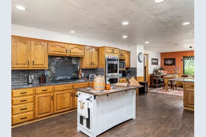 1045 Private Road 7005, Lexington, TX 78947 - Photo 8