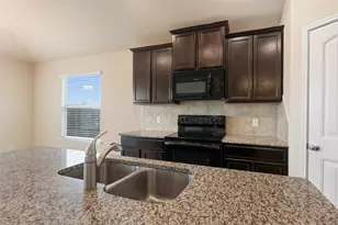 208 Plata Ln, Jarrell, TX 76537 - Photo 20