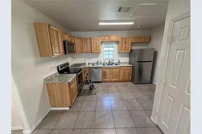 211 Shaw Street #A, Taylor, TX 76574 - Photo 4