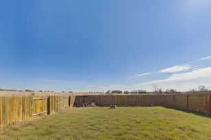 525 Riverdale Dr, Jarrell, TX 76537 - Photo 18