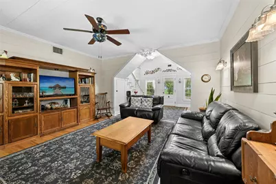 1610 County Road 463, Elgin, TX 78621 - Photo 10