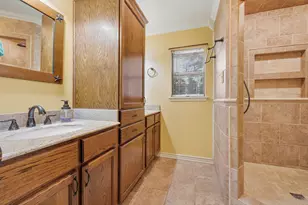 415 Meadow Ridge Dr, Kerrville, TX 78028 - Photo 16