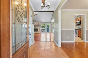 415 Meadow Ridge Dr, Kerrville, TX 78028 - Photo 4