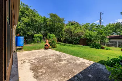 415 Meadow Ridge Drive, Kerrville, TX 78028 - Photo 28