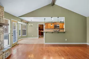 415 Meadow Ridge Dr, Kerrville, TX 78028 - Photo 8