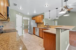 415 Meadow Ridge Dr, Kerrville, TX 78028 - Photo 10