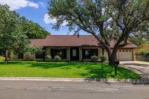 415 Meadow Ridge Dr, Kerrville, TX 78028 - Photo 2