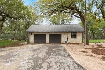 346 The Oaks Boulevard, Elgin, TX 78621 - Photo 32