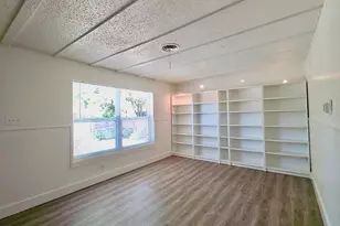 1503 Braes Ridge Dr, Austin, TX 78723 - Photo 6